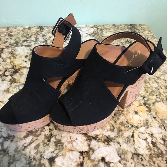 Heels - Picture 3 of 5